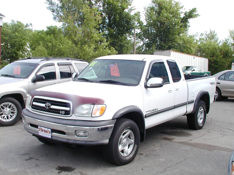 2001 TOYOTA TUNDRA with FISHER SNOW PLOW